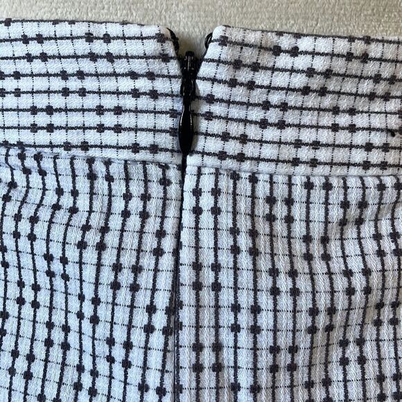 GAP Black and White Designed Pencil Skirt with Pockets (Size: 6) - Picture 7 of 13